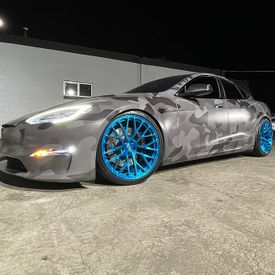 TESLA MODEL S SIGNATURE SV105