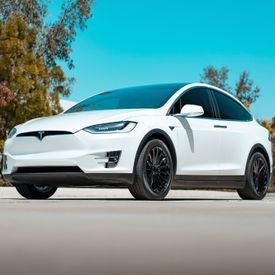 TESLA MODEL X OHM PROTON GLOSS BLACK