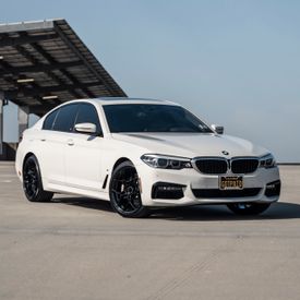 BMW 530e BLAQUE DIAMOND BD-F25 GLOSS BLACK