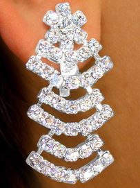 <bR>         LEAD AND NICKEL FREE!!<BR>          W7315E - SILVER FINISH<BR>AUSTRIAN CRYSTAL FLOWER CLIP<Br>EARRINGS FROM $6.75 TO $15.00