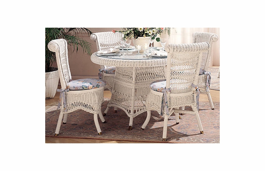 Classic Wicker Dining Set
