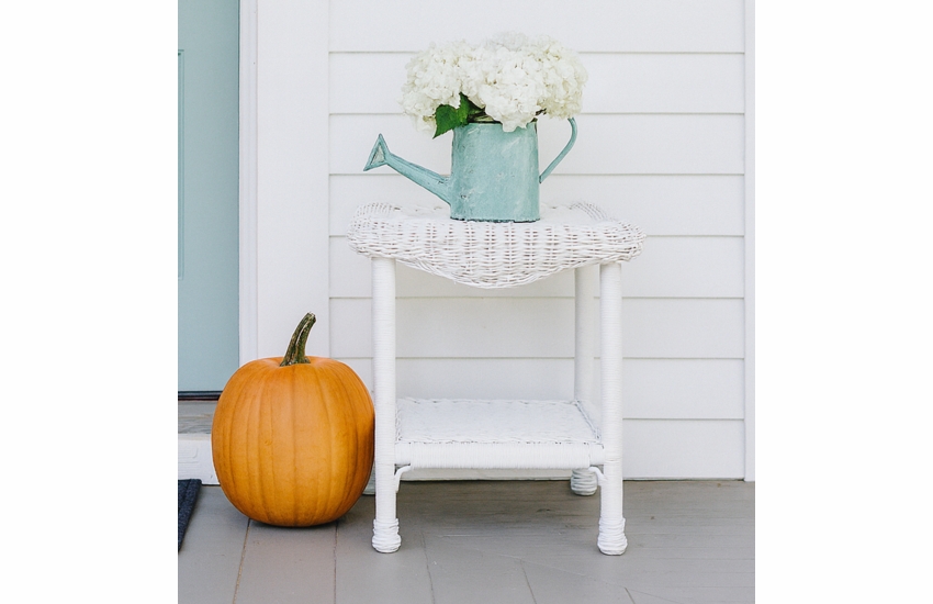Diamond Wicker End Table 