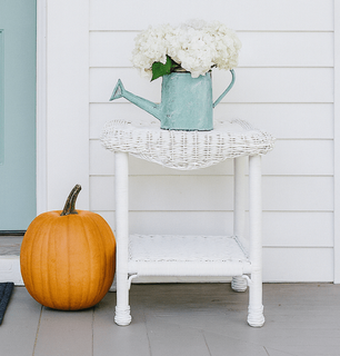Diamond Wicker End Table 