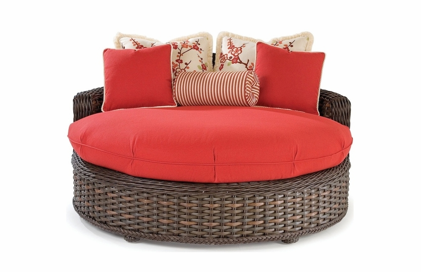 Lane Venture South Hampton Round Chaise