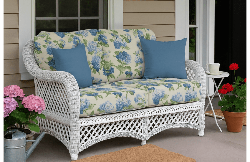 Wicker Loveseat - Lanai White