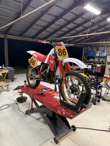 Customers 1986-1987 YZ250 Vintage Yellow with Black Pinstripe Decals