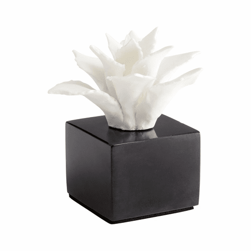 Cyan Small Calendine Sculpture - White - 10283