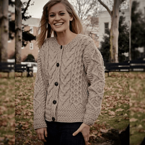 White sundress White polka dot sundress. Open back. Dresses Mini | White sundress, Clothes 