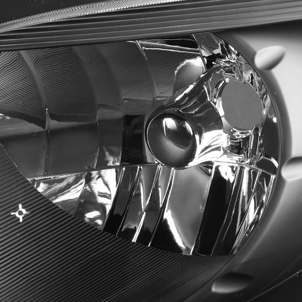 0611 Chevy HHR Headlight Assembly (Driver & Passenger Side) Black