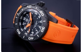 DAYNIGHT 43MM SOLAR TRITIUM POWERED PC TRITIUM  DAYNIGHT 43MM DIVER SOLAR POWERED PC TRITIUM WATCHWATCH