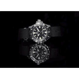 DAYNIGHT T100 OPS Tritium Flat Tubes on a black Stainless Steel Nylon strap