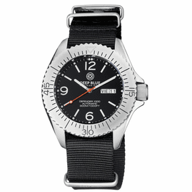 DEFENDER 1000 44MM AUTOMATIC SS CASE BLACK DIAL STRAP