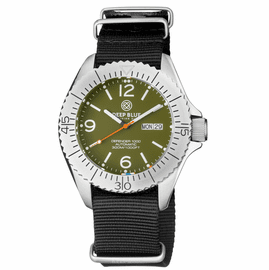DEFENDER 1000 44MM AUTOMATIC SS CASE GREEN  DIAL STRAP