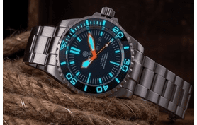 MASTER 2000 DAY DATE SWISS AUTOMATIC MOVEMENT 