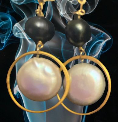 Pearl Black White and Gold