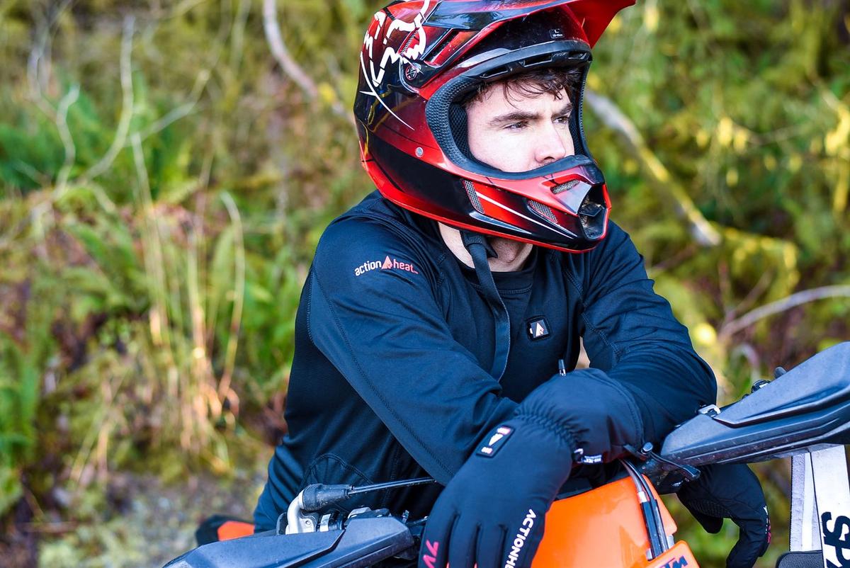 ActionHeat 5V Men's Heated Base Layer Shirt The Warming Store