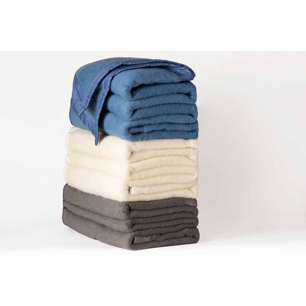 Poyet Motte Aurora Super Heavyweight Wool Blanket King The Warming