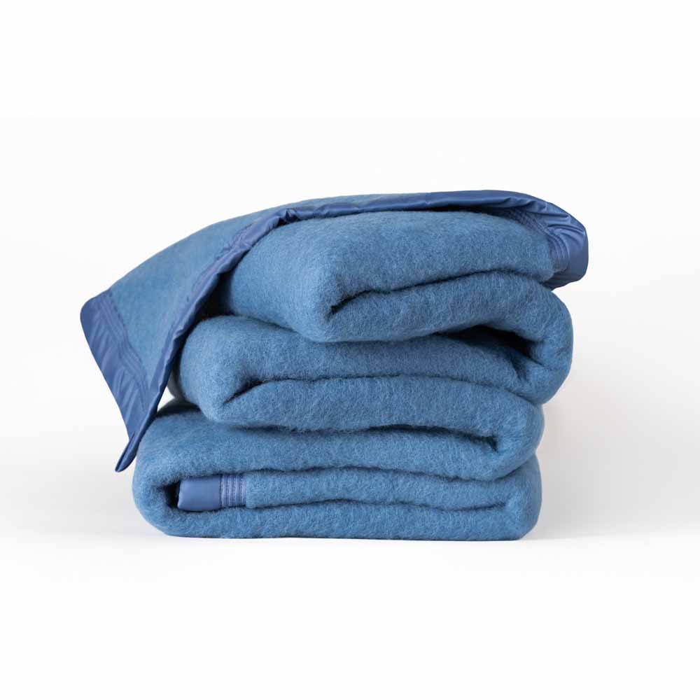 Poyet Motte Aurora Super Heavyweight Wool Blanket King The Warming