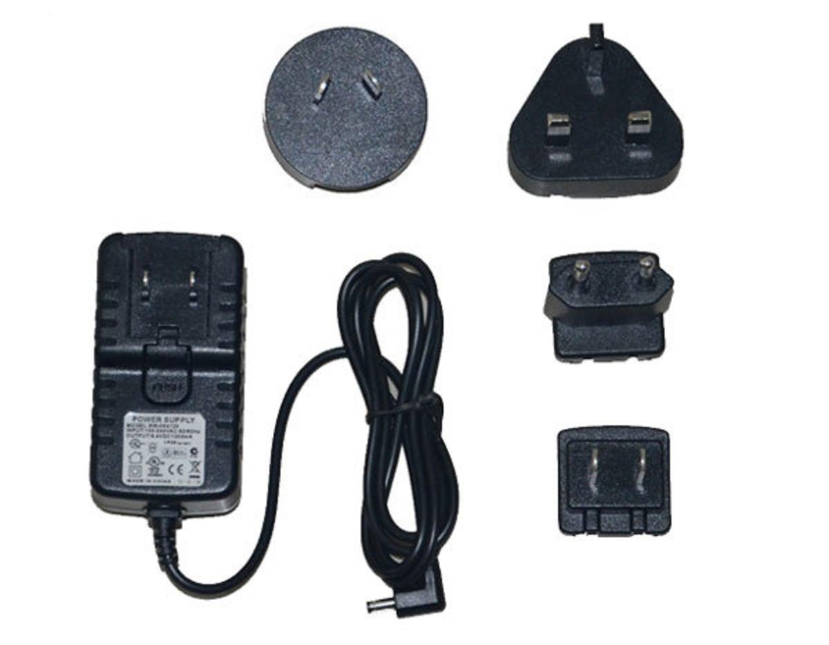 Warm & Safe Battery Charger for 7.4 Volt Battery World Plug Set The