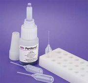 Oral Adhesive, 5 mL Bottle <br>w/ Autoclavable Tray and 50 Pipettes, <br>Violet  , 3 Packs/Case <br> GLUSTITCH P-ACRYL5V