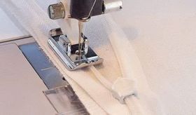 INVISIBLE ZIPPER FOOT, VIKING 4126870-45 