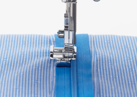 Zipper Foot - Wide 6mm #250051696.01