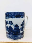 Blue Willow Pattern Mug with Handle
