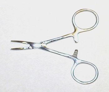 Hemostat   3.5"  curved tip