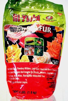 Sulfur powder (dusting or wettable)    4 pound (+ freight, do not select standard shipping)