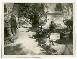 1929 TEX RICKARD GRAVE SITE Vintage Boxing Photograph
