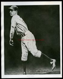 1930s-50s LEFTY GOMEZ Vintage 8x10 Baseball Photograph PREMIUM or SEND-AWAY TYPE