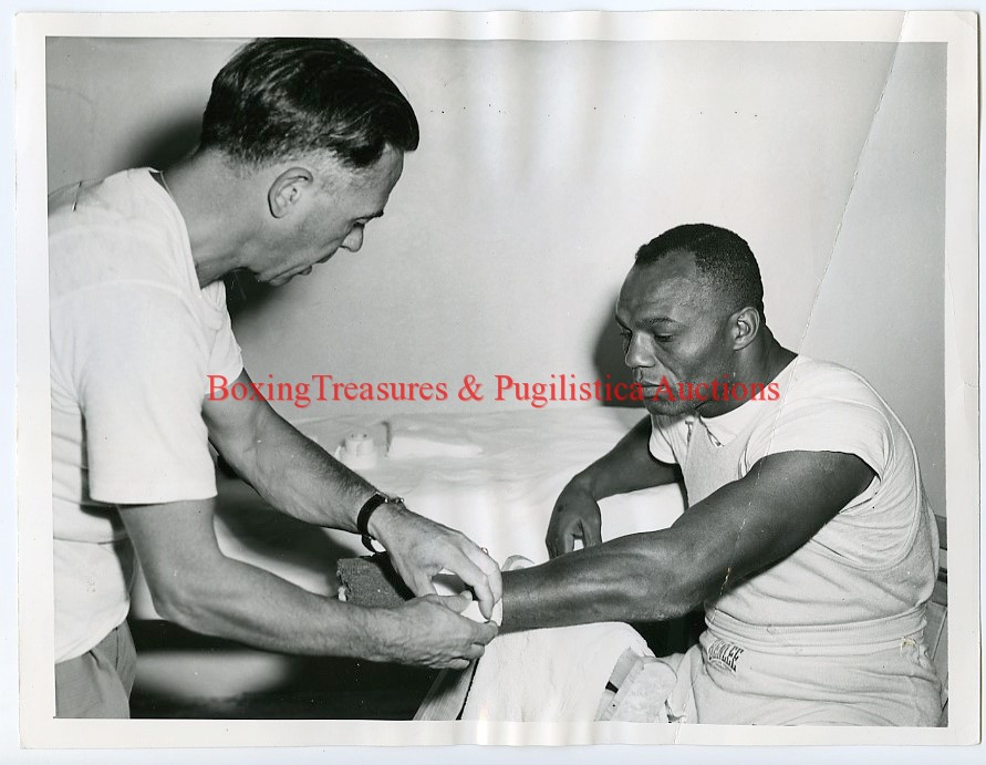 1952 Boxing JERSEY JOE WALCOTT & Trainer DAN FLORIO Vintage Photograph