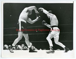 1955 Boxing ARCHIE MOORE vs BOBO OLSON Vintage Photograph POLO GROUNDS, NEW YORK