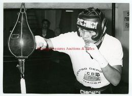 1968 CHARTCHAI CHIONOI Punch Bag Vintage Boxing Photo FLYWEIGHT CHAMP In Mexico