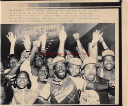 1982 Boxing LARRY HOLMES vs GERRY COONEY Vintage Photo CLOSED CIRCUIT THEATER IN EASTON
