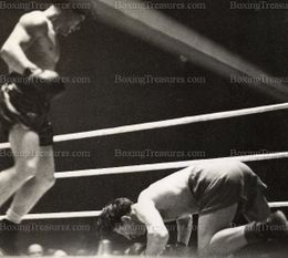 Eric Boon vs. Billy Stevens - Archive Photo - 1946