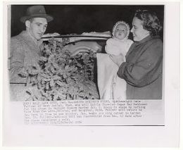 Gene Fullmer & family - Vintage Photo - 1956