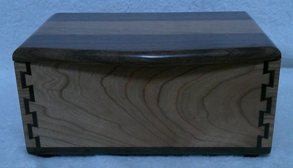 TRINKET BOX , CHERRY AND WALNUT (0916202501)