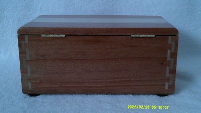 *TRINKET BOX , MAHOGANY AND MAPLE (0225202601)