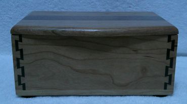 *TRINKET BOX CHERRY AND WALNUT (0226202601) *TRINKET BOX CHERRY AND WALNUT (0226202601)