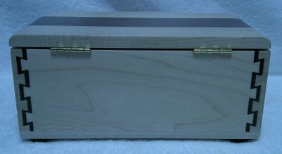 *TRINKET BOX MAPLE AND WALNUT (0224202604)