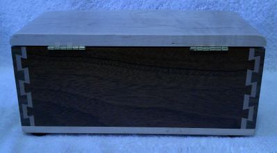 TRINKET BOX MAPLE AND WALNUT (1015202501) TRINKET BOX MAPLE AND WALNUT (1015202501)