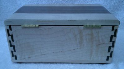 TRINKET BOX MAPLE AND WALNUT (1015202503) TRINKET BOX MAPLE AND WALNUT (1015202503)