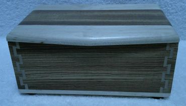 TRINKET BOX, MAPLE AND ZEBRA WOOD (0916202503)