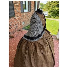Blank and White Victorian Cotton Shawl 3