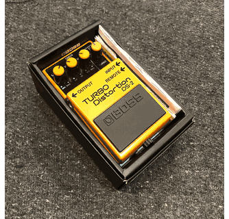 boss-ds-2-turbo-distortion-14.gif
