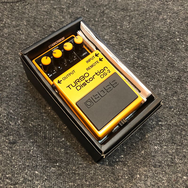 BOSS / DS-2 【Turbo Distortion】 BOSS DS-2 Turbo Distortion Pedal With Remote Jack | Guitar Center