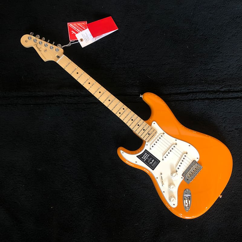 Fender ストラトキャスター　Capri Orange Fender Player Stratocaster - Maple Fingerboard - Capri Orange
