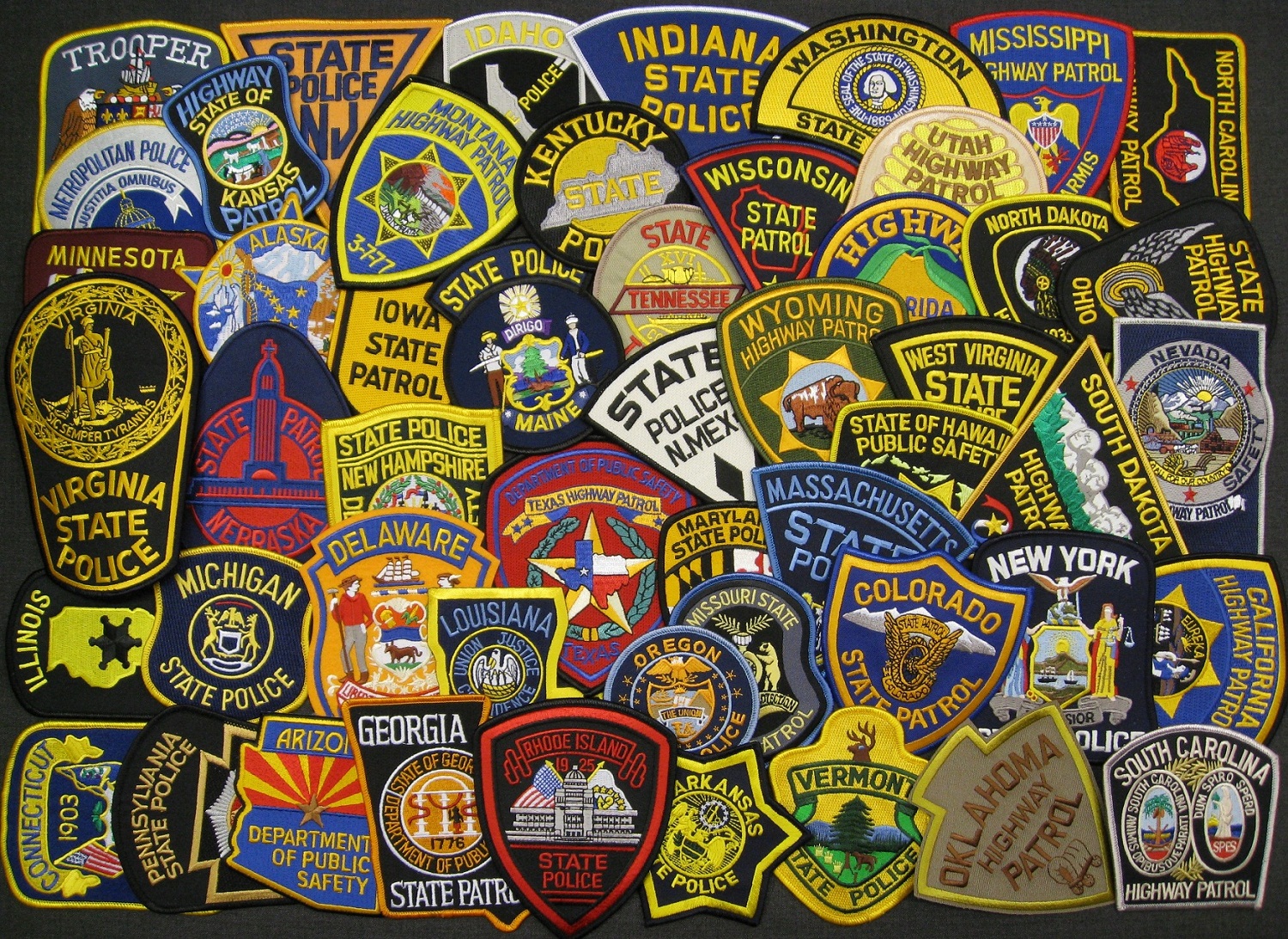 PATCH COLLECTORS LOT 100 PIECES NO DOUBLES