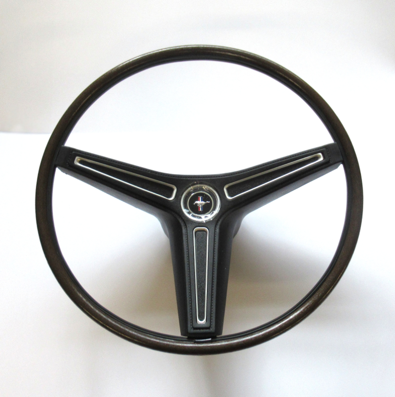 197073 MUSTANG BLACK DELUXE RIM BLOW STEERING WHEEL